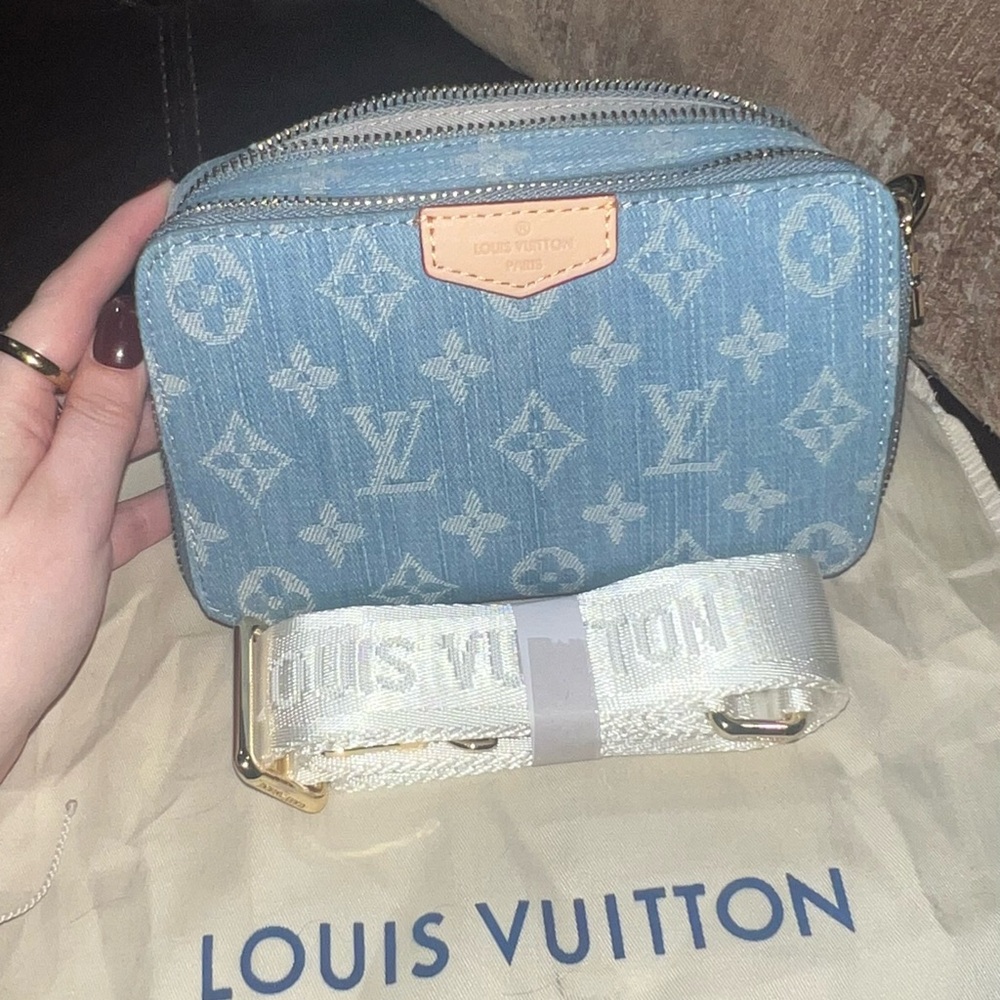 FEAUX Louis Vuitton Light Blue Monogram Crossbody Bag